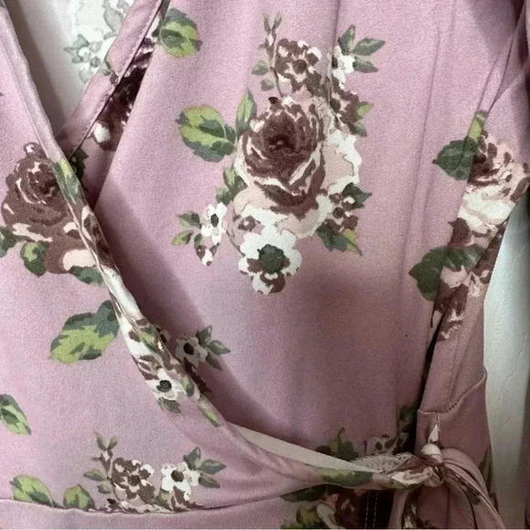 Eclipse Wrap Top  Floral Pink / Mauve Size Medium - Picture 3 of 16